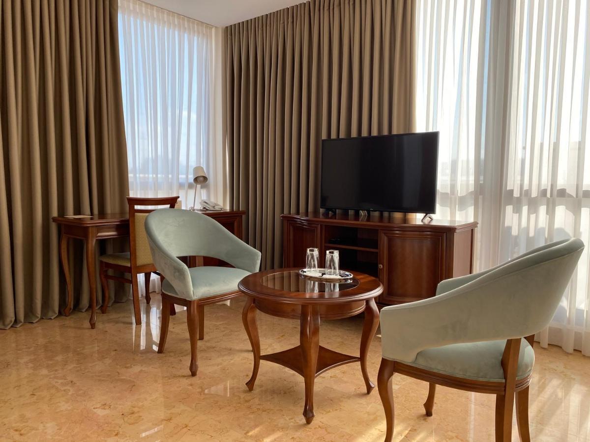 Ambassador Hotel Chisinau Eksteriør bilde