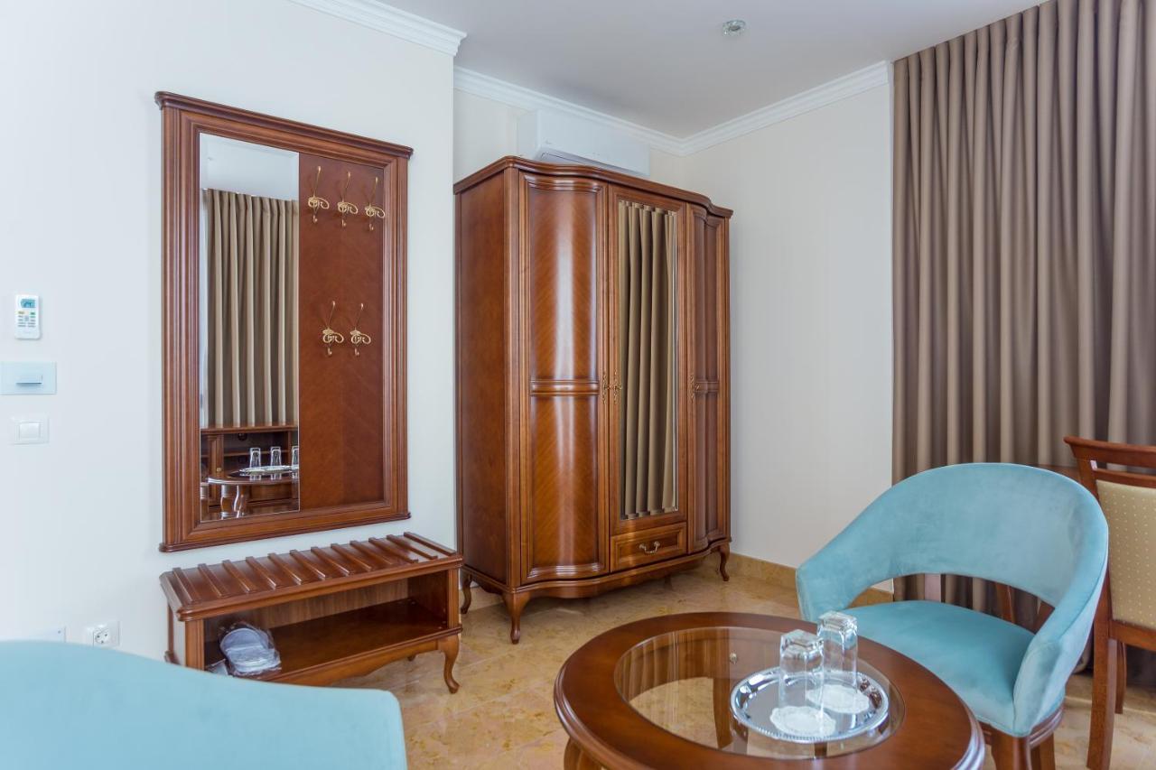 Ambassador Hotel Chisinau Eksteriør bilde