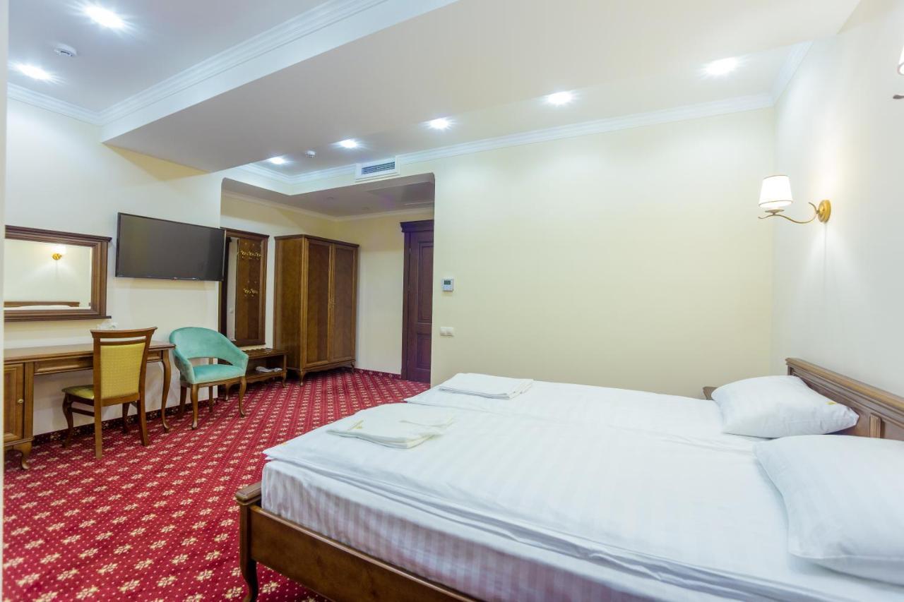 Ambassador Hotel Chisinau Eksteriør bilde