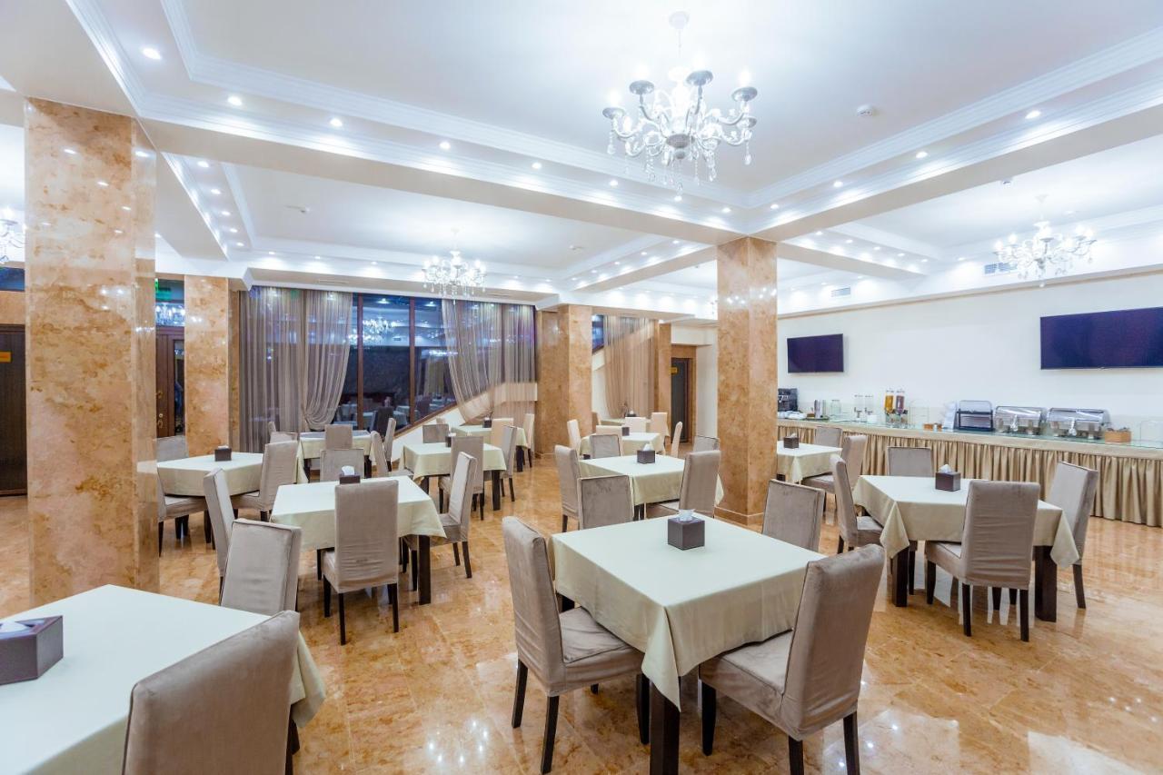 Ambassador Hotel Chisinau Eksteriør bilde