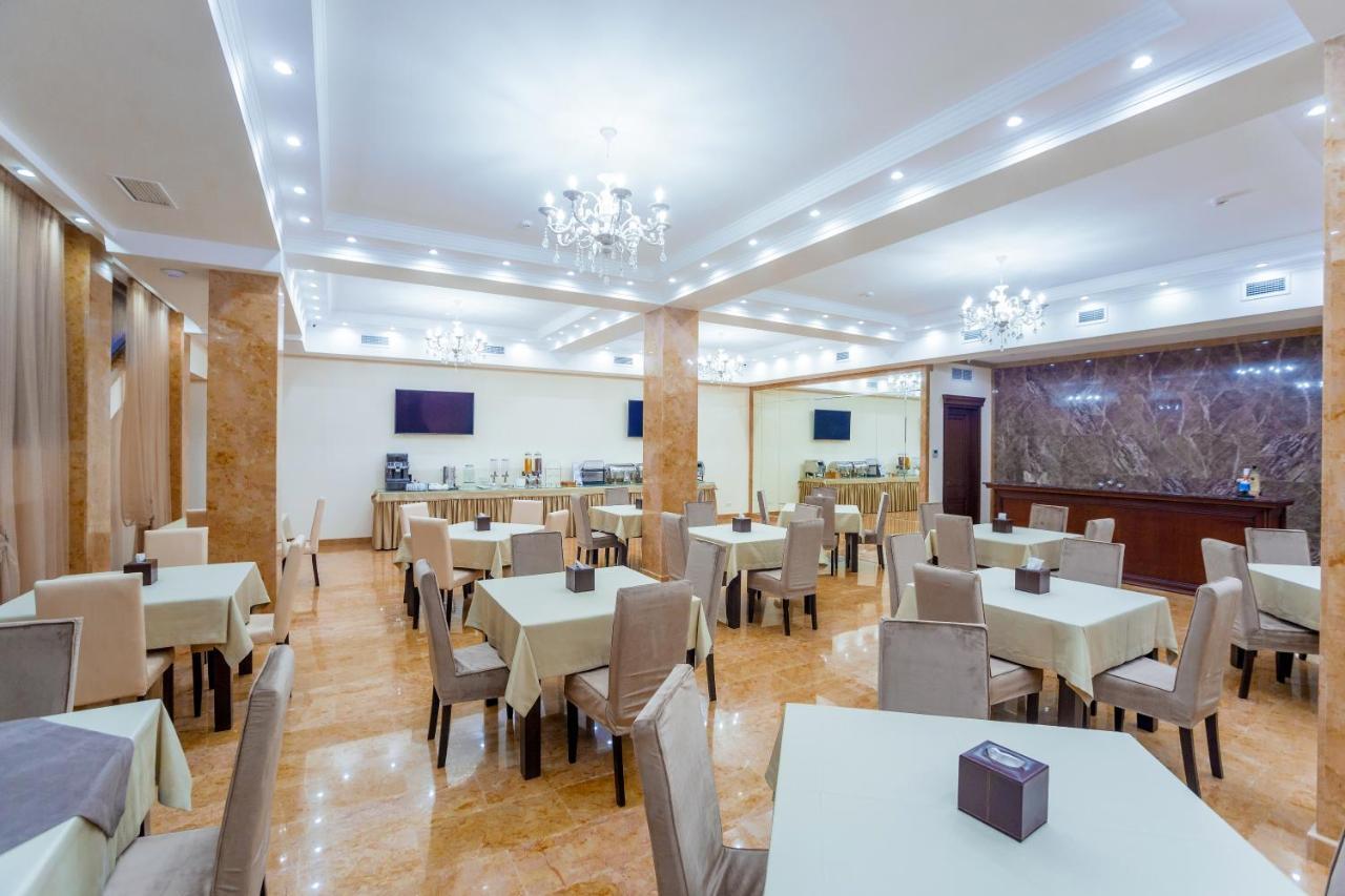 Ambassador Hotel Chisinau Eksteriør bilde