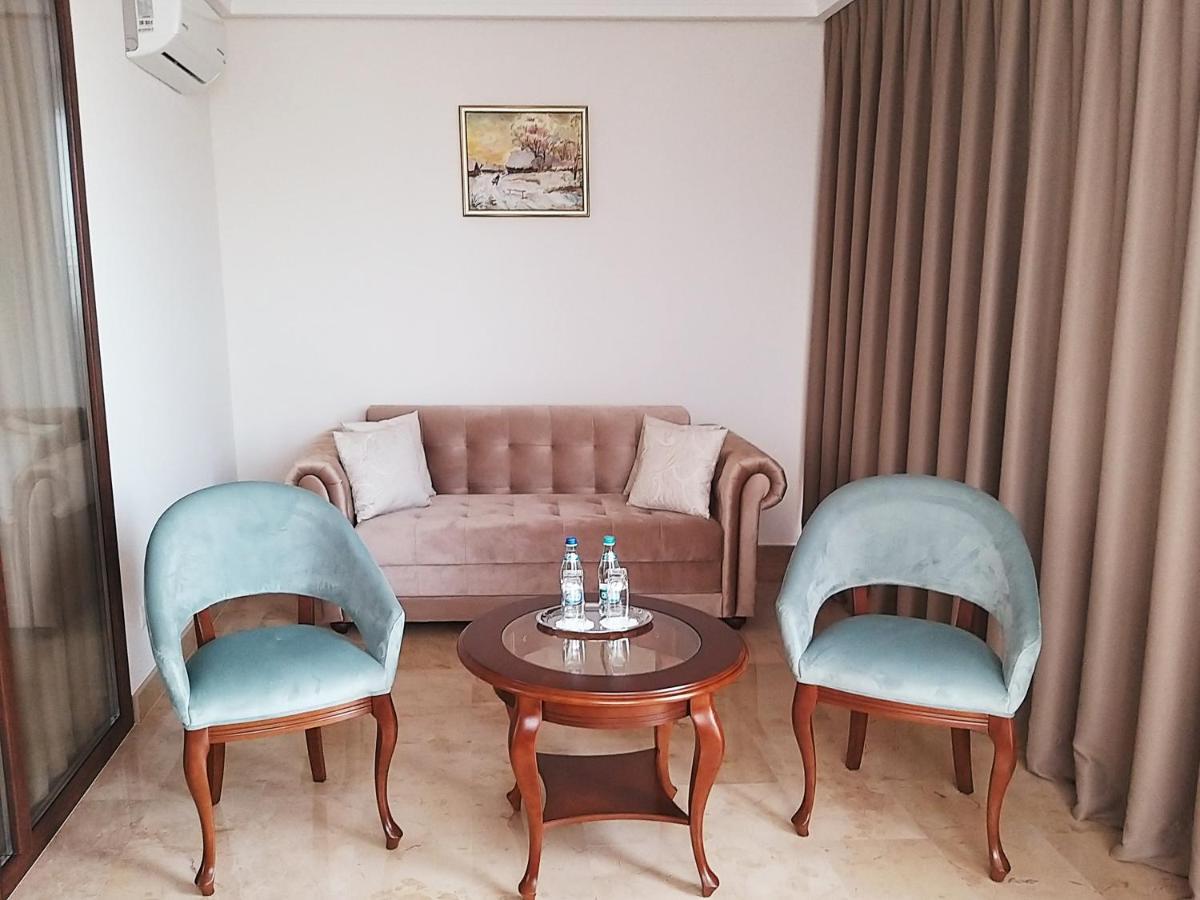 Ambassador Hotel Chisinau Eksteriør bilde